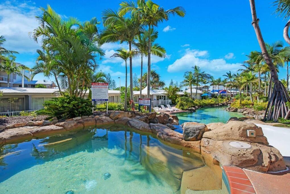 Alex Heads Beachfront Resort King Bed Studio Room อเล็กซันดรา เฮดแลนด์ ภายนอก รูปภาพ